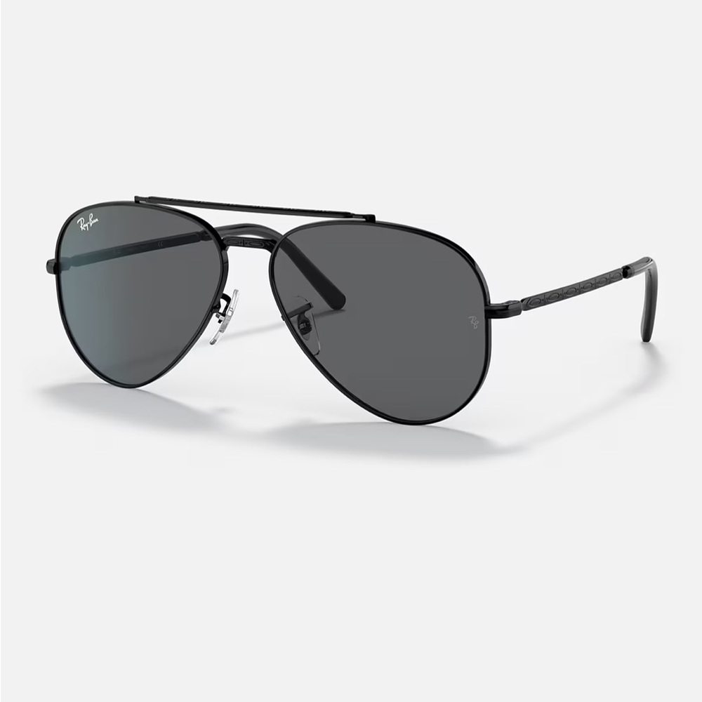 Ray-Ban Black Aviator Sunglasses